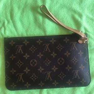 Auth. Louis Vuitton Neverfull pouch